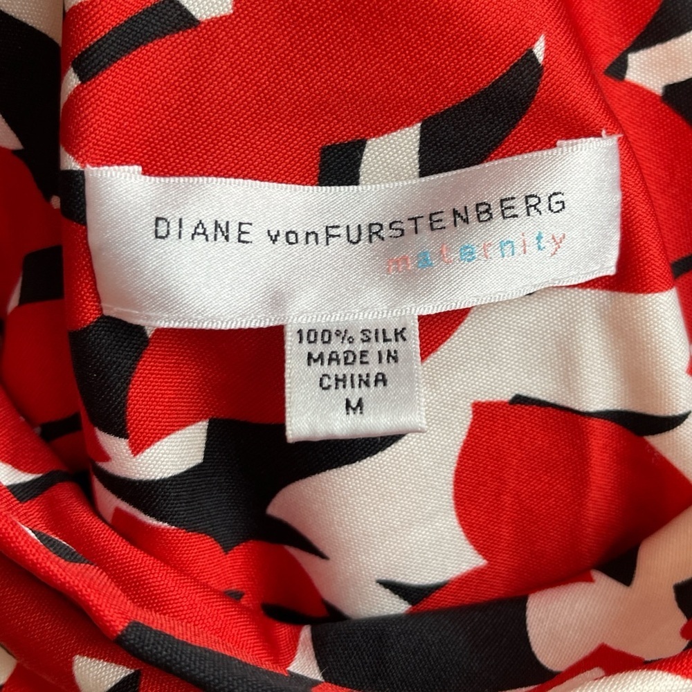DVF Maternity: Floral Silk Dress - Picture 5 of 5